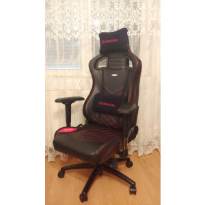 poza scaun gaming