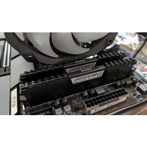 Memorie Corsair Vengeance LPX Black 64GB DDR4 3200MHz CL16 Dual