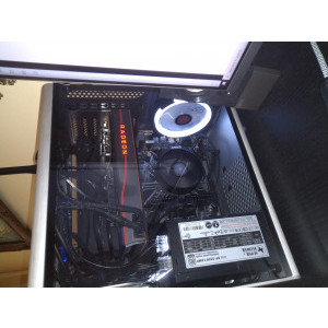 RX 5700 XT, referinta in interpretarea Asus.