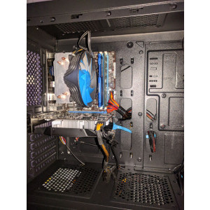 Am fost idiot si am pus o placa de baza micro atx, acum am prea mult spatiu liber CSF NAI CSF
