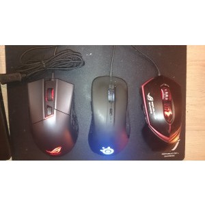 Steelseries  Rival este cel mai lung dintre ele insa Gladius este mai umflat 
