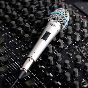 Somic Salar M12 Streaming
