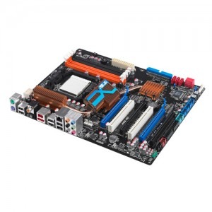 ASUS M4A79T Deluxe