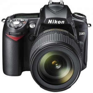 Nikon D90 + obiectiv 18-55mm f/3.5-5.6G AF-S VR DX