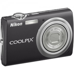 Nikon COOLPIX S220 black + Husa + SD 2 GB