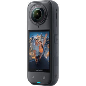 Insta360 X5 Midnight Black Essentials Bundle