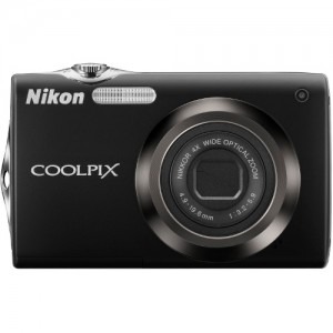 Nikon CoolPix S3000 black + card 4GB + geanta CS-S01