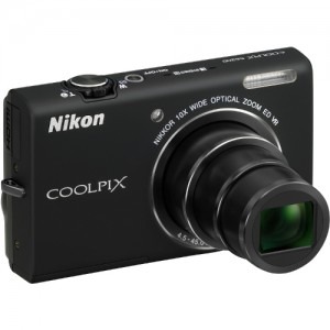 Nikon CoolPix S6200 Black + card 4GB + geanta ALM230101