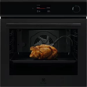 Cuptor incorporabil Electrolux EOC9P3XT, Electric, 72 L, Autocuratare pirolitica, SteamCrisp, CookSmart, Assisted Cooking, AI TasteAssist, My Electrolux Kitchen, Grill, Clasa A++, Negru