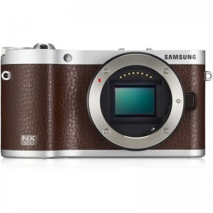 Samsung NX300 maro + Obiectiv NX 18-55mm f/3.5-5.6 OIS III