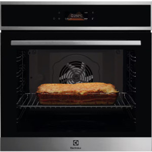 Cuptor incorporabil Electrolux LOE8F38X, Electric, 72 L, Autocuratare catalitica, Aqua Clean, Assisted Cooking, MultiLevel, Grill, Clasa A+, Negru/Inox