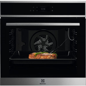 Cuptor incorporabil Electrolux EOE8P39WX, Electric, 72 L, Multifunctional, Convectie, Autocuratare pirolitica, Touch control, Grill, Senzor gatire, Clasa A+, Negru