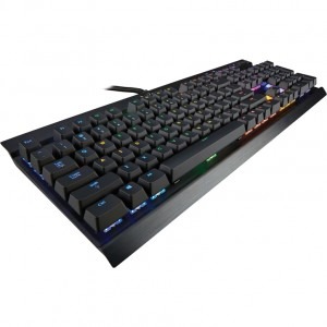 Corsair K70 - RGB LED - Cherry MX Red - Layout EU Mecanica