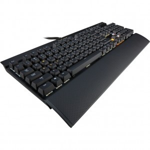 Corsair K70 - RGB LED - Cherry MX Brown - Layout US Mecanica