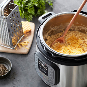 Instant Pot Multicooker 7-in-1 Duo 6, 1000W, 5.7L, Argintiu/Negru