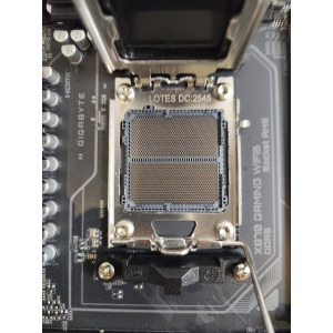Placa de baza GIGABYTE X870 GAMING WIFI6